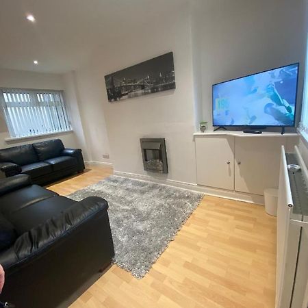 Modern Two Bed House Close To City Centre Белфаст Екстериор снимка